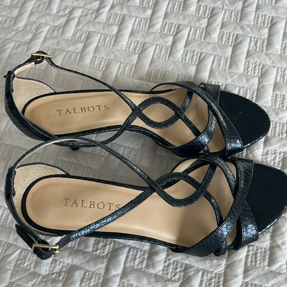 NWOT Talbots black faux snake skin heels size 8 - Picture 3 of 8